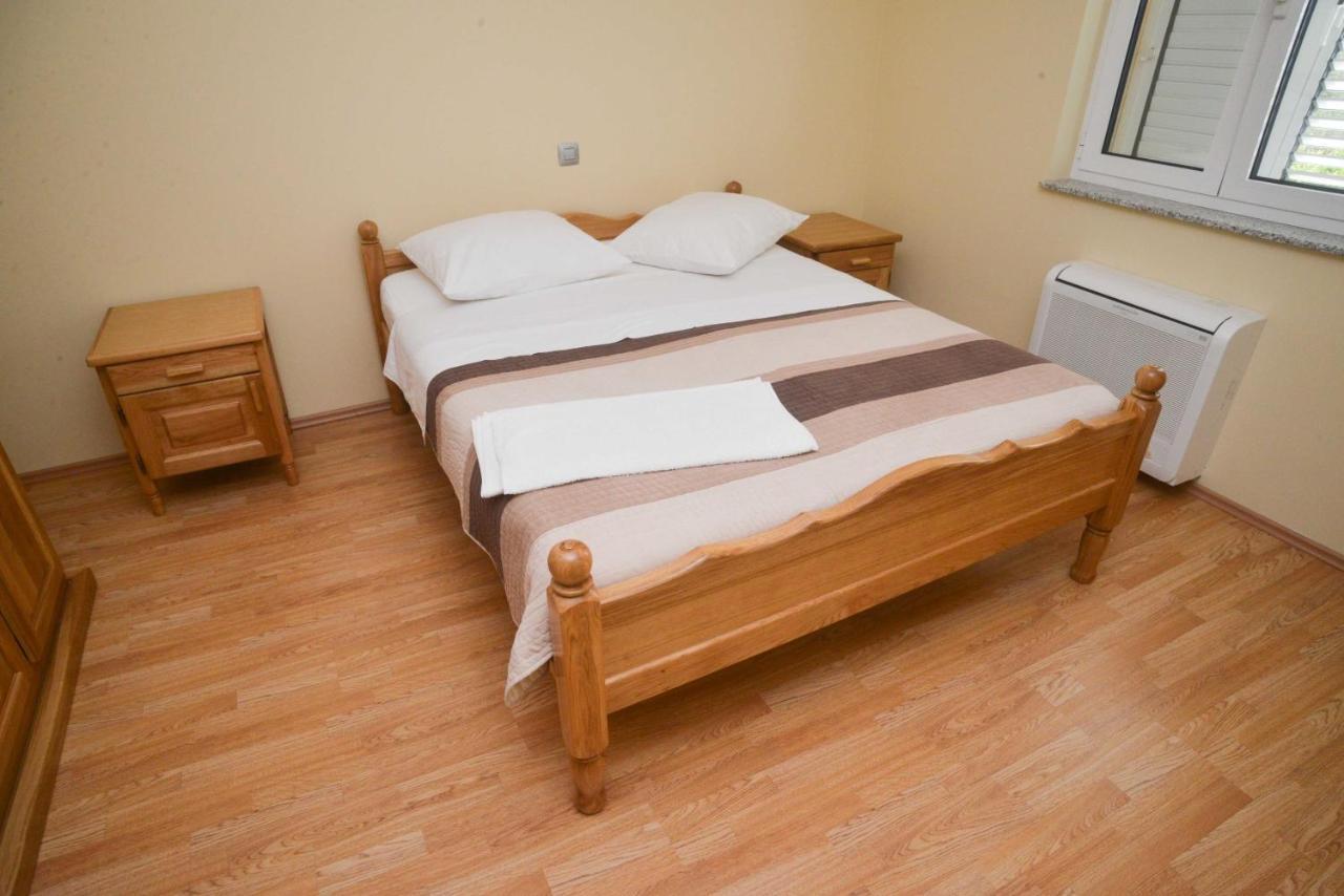 Apartments Citrine On The Beach Biograd Na Moru Exterior foto