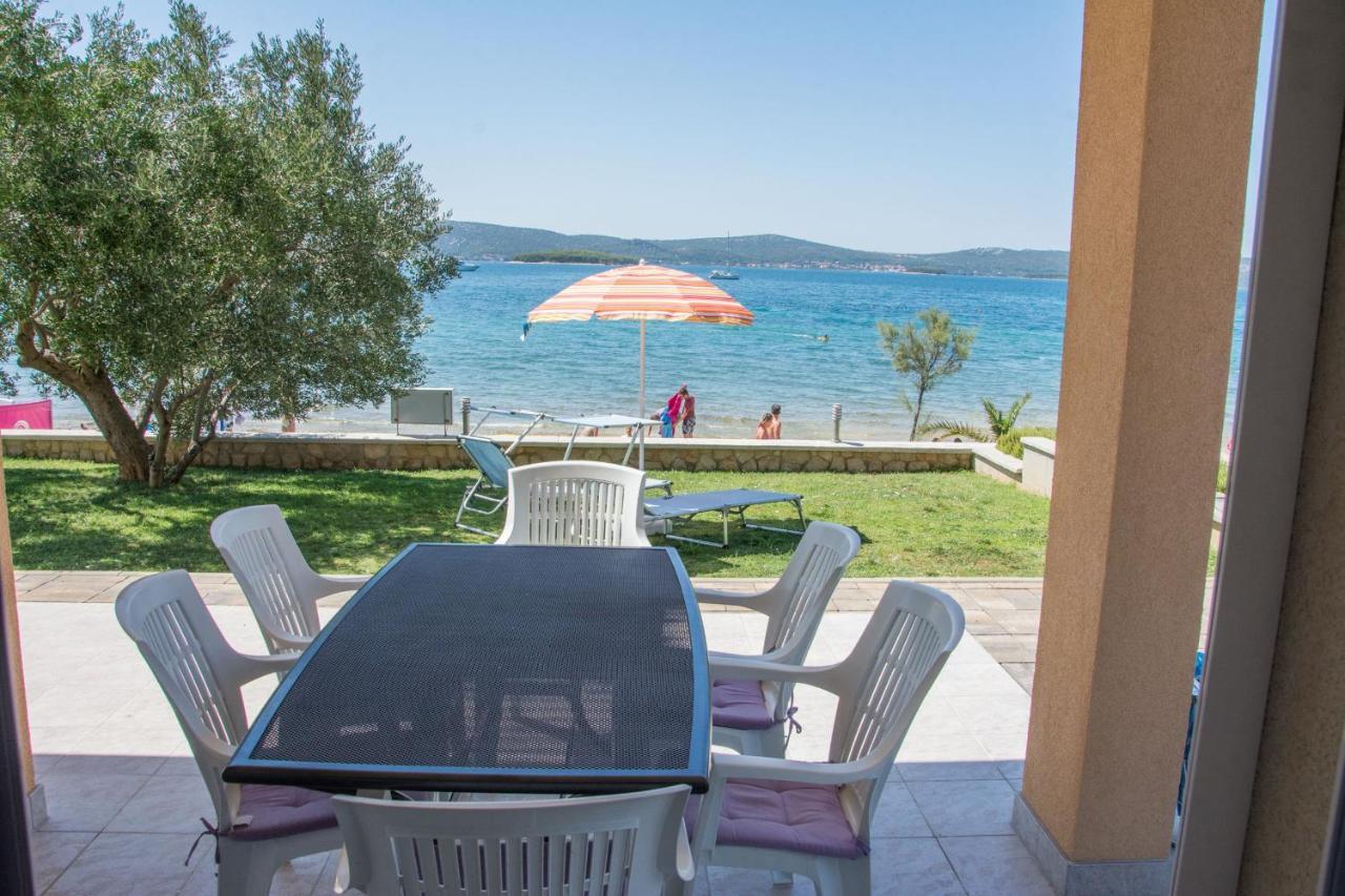 Apartments Citrine On The Beach Biograd Na Moru Exterior foto