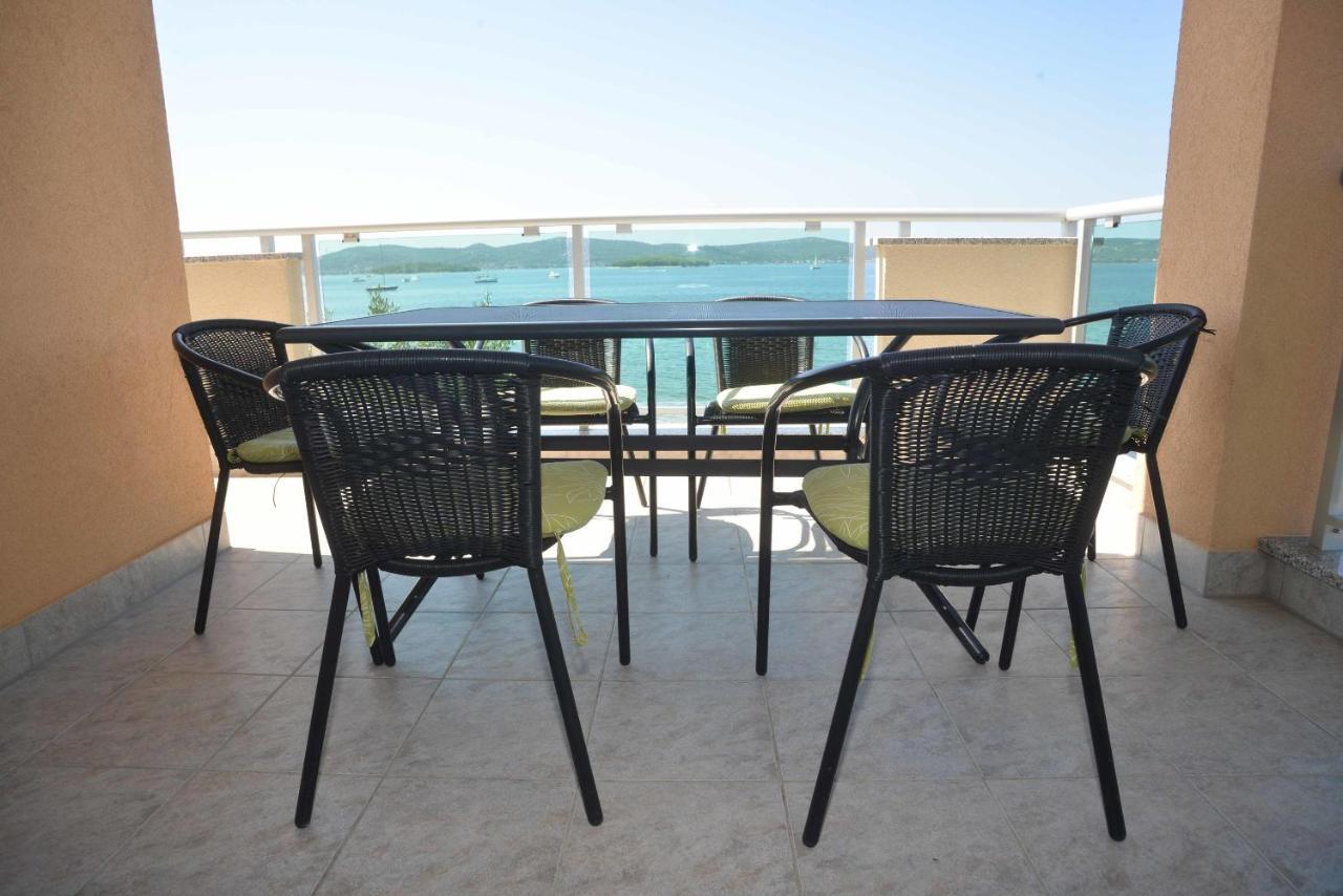 Apartments Citrine On The Beach Biograd Na Moru Exterior foto