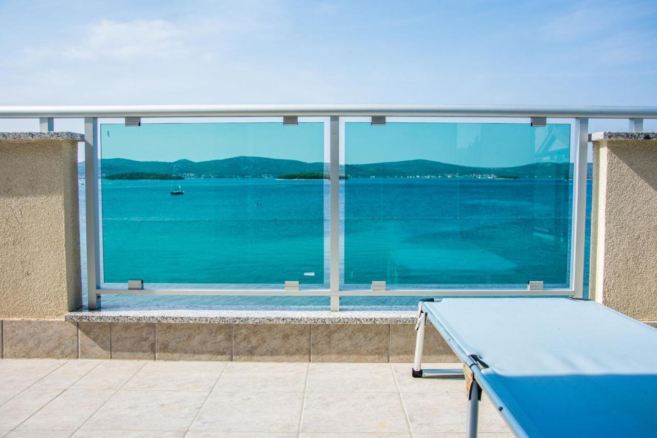 Apartments Citrine On The Beach Biograd Na Moru Exterior foto