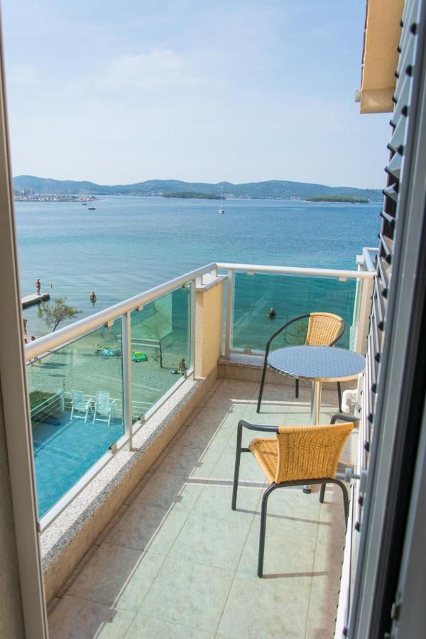 Apartments Citrine On The Beach Biograd Na Moru Exterior foto